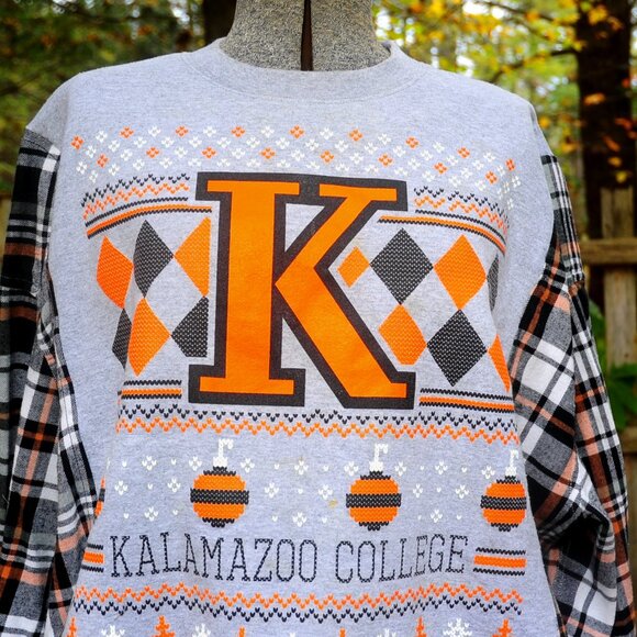 Kalamazoo College MI Reconstructed Xmas Sweatshirt Plaid Flannel Sleeves XL/2XL - Picture 4 of 9